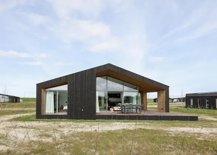 Inviting Holiday Home In The Nature